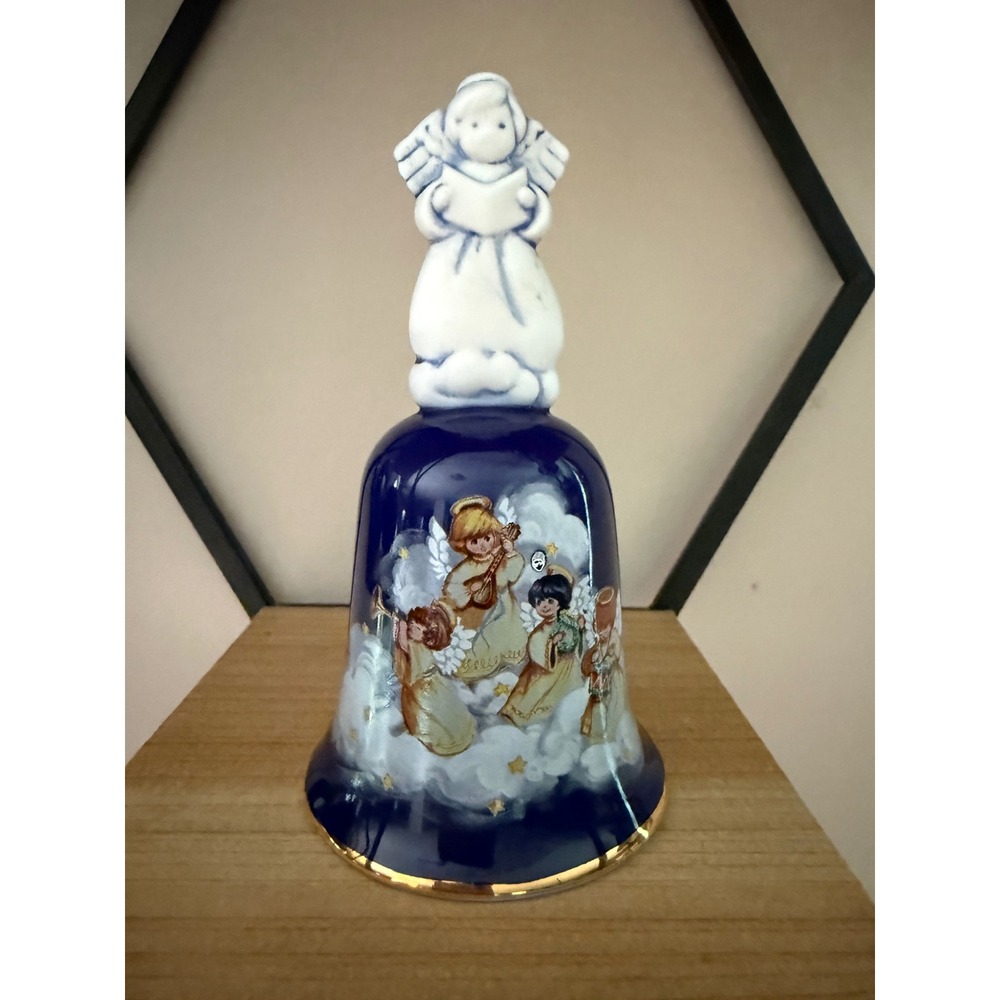 Avon Collectibles 1992 Christmas Bell Cobalt Blue Porcelain Musical Angels